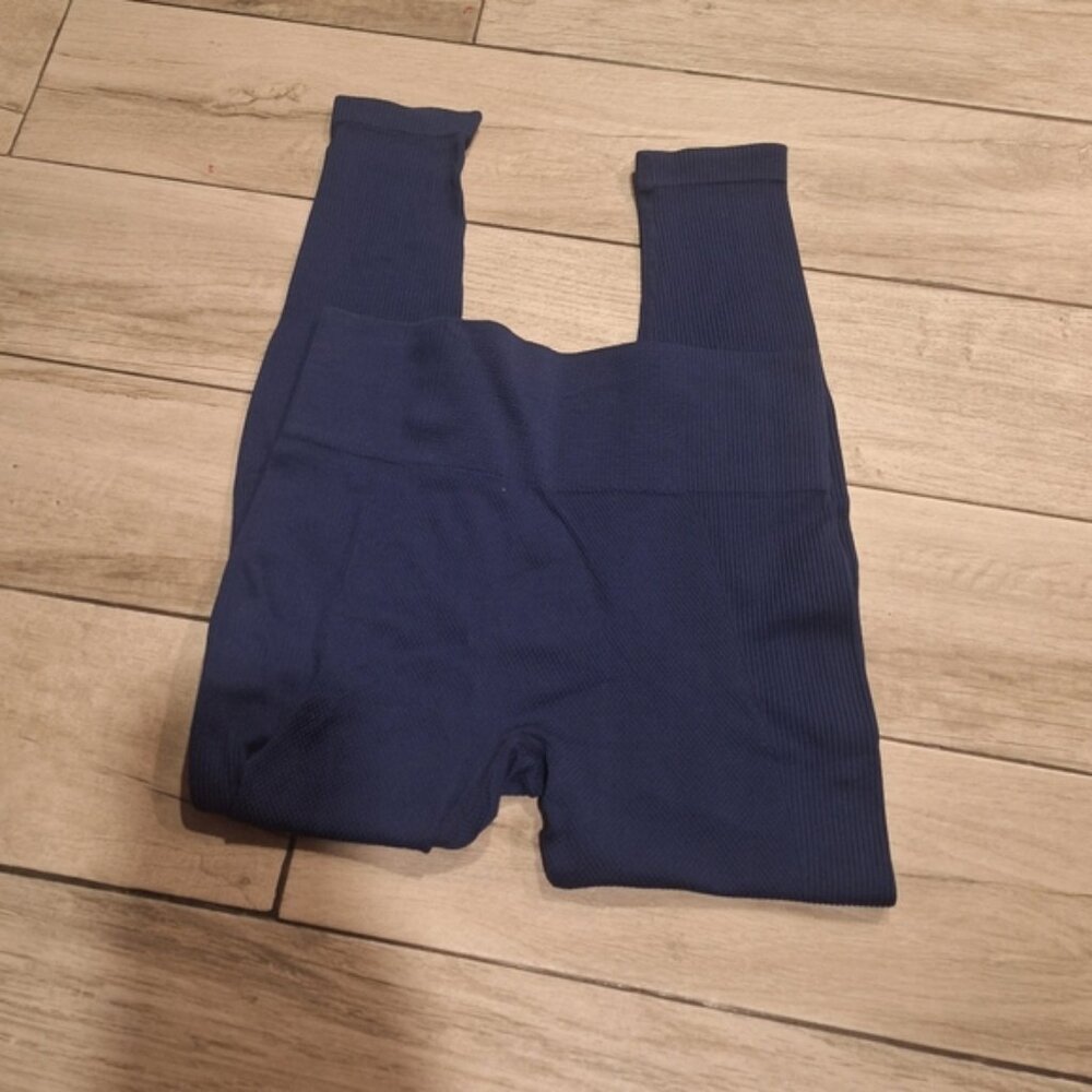 🪻 Shein navy textured leggings🦄